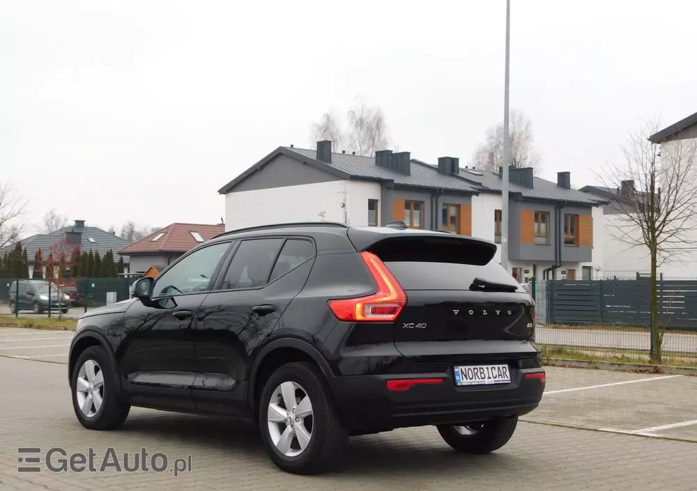 VOLVO XC 40 D3 Momentum