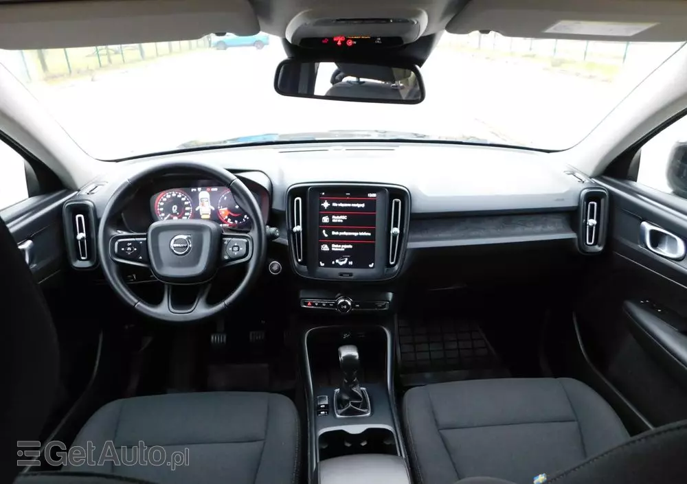 VOLVO XC 40 D3 Momentum