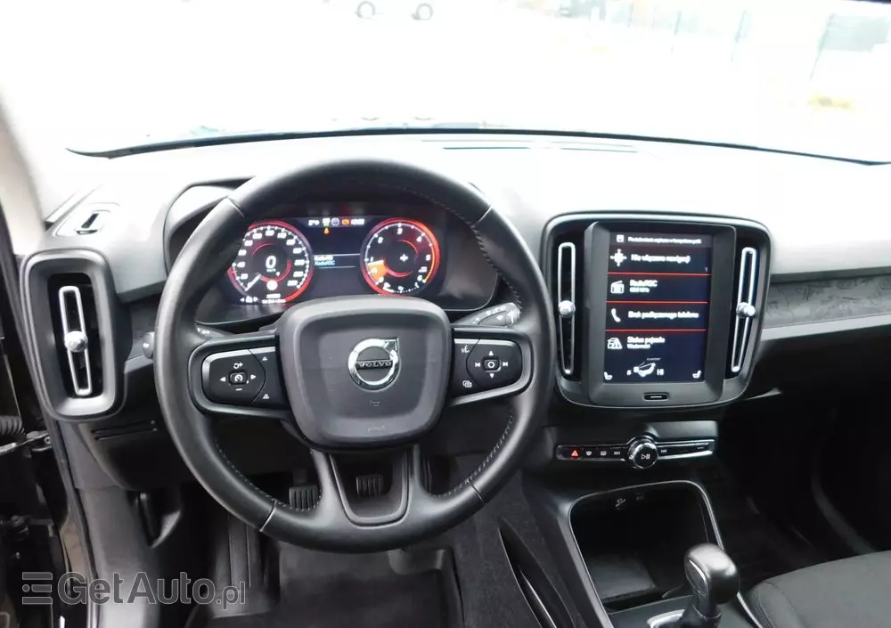 VOLVO XC 40 D3 Momentum