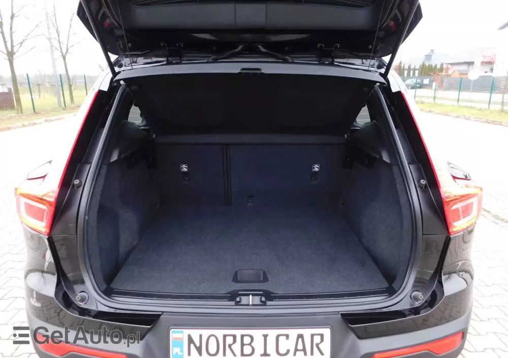 VOLVO XC 40 D3 Momentum