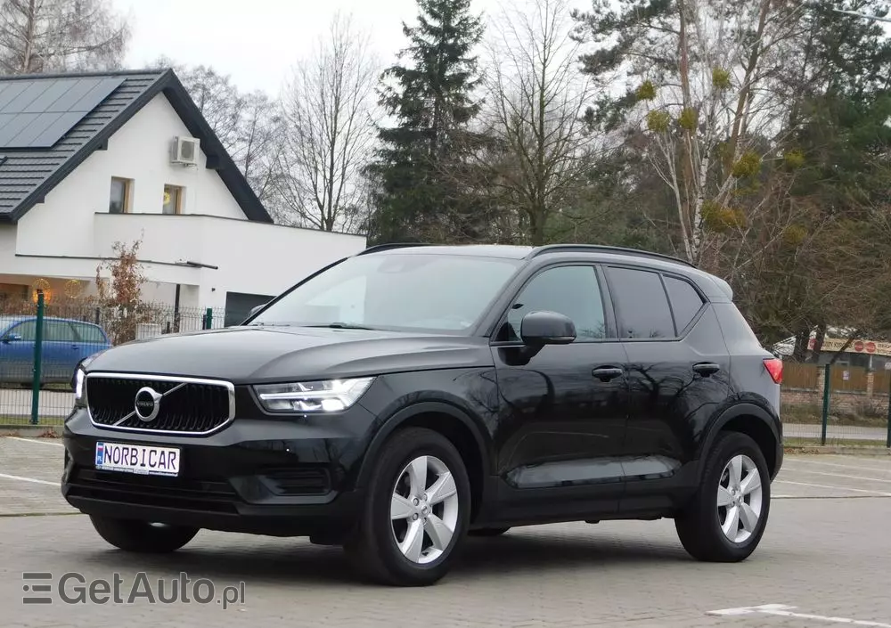 VOLVO XC 40 D3 Momentum