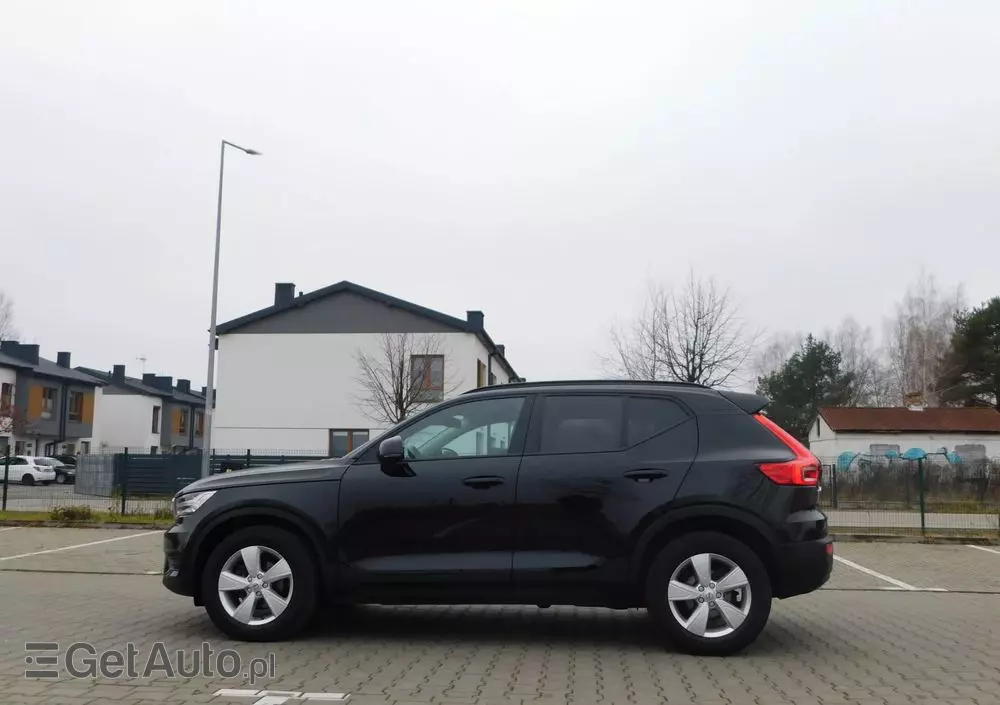 VOLVO XC 40 D3 Momentum