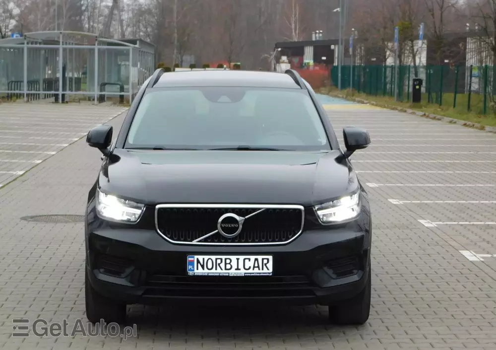 VOLVO XC 40 D3 Momentum