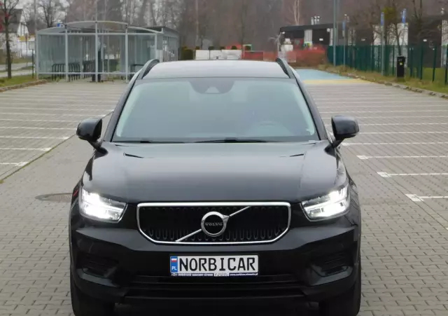 VOLVO XC 40 D3 Momentum