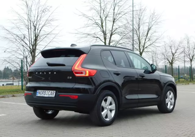 VOLVO XC 40 D3 Momentum