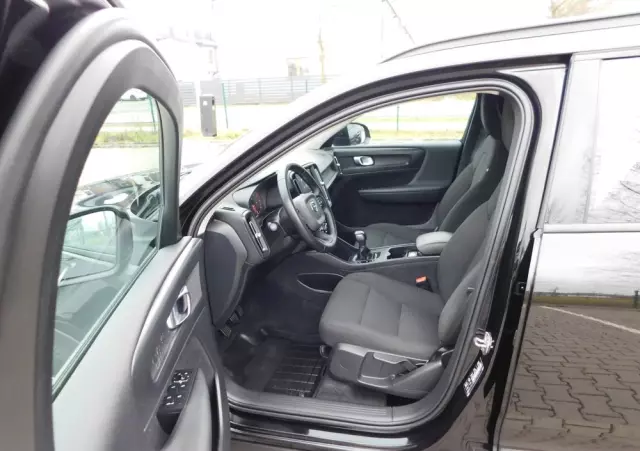 VOLVO XC 40 D3 Momentum