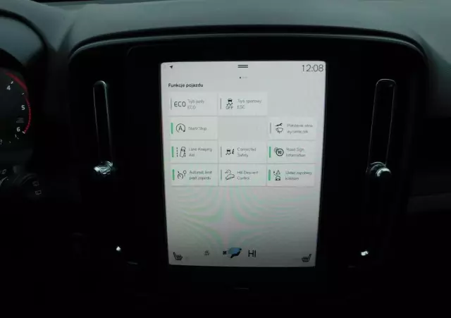 VOLVO XC 40 D3 Momentum