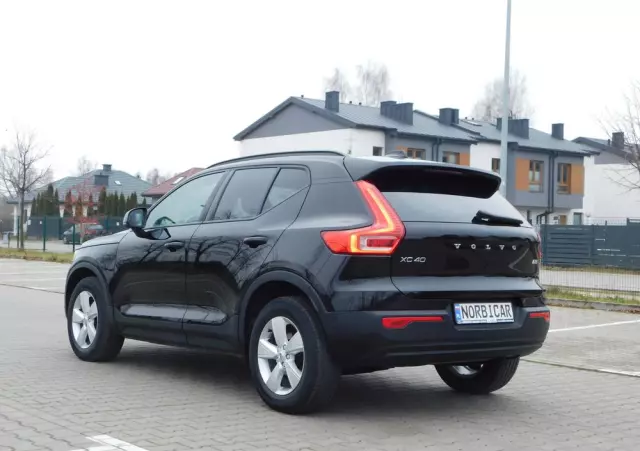 VOLVO XC 40 D3 Momentum