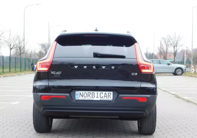 VOLVO XC 40 D3 Momentum