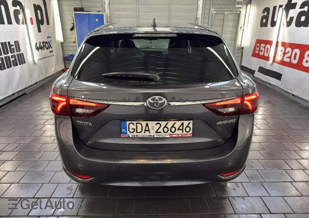 TOYOTA Avensis 
