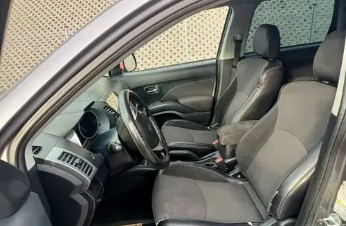 PEUGEOT 4007 