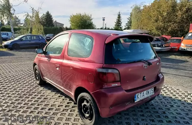 TOYOTA Yaris 