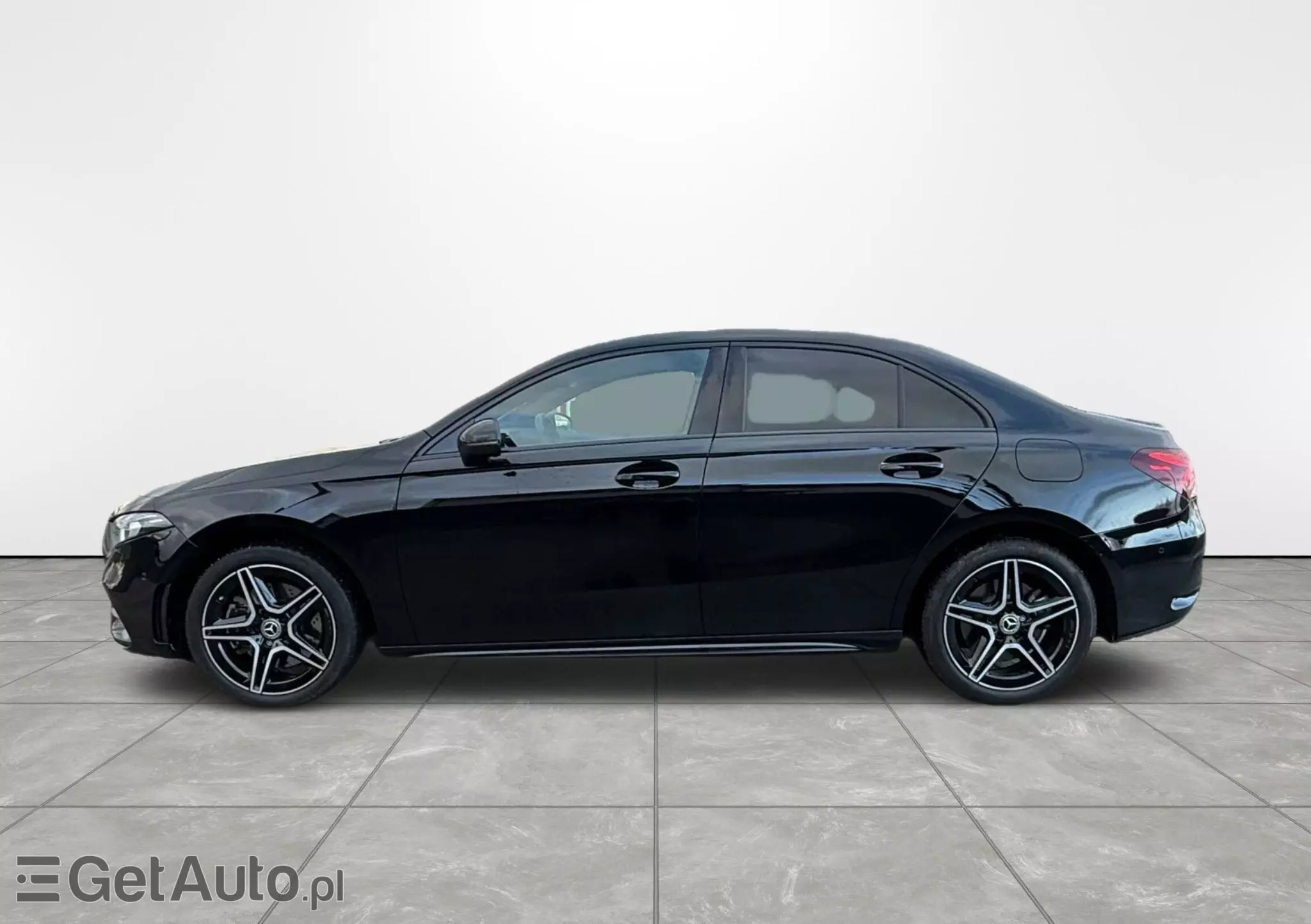MERCEDES-BENZ Klasa A 250 e 8G-DCT AMG Line
