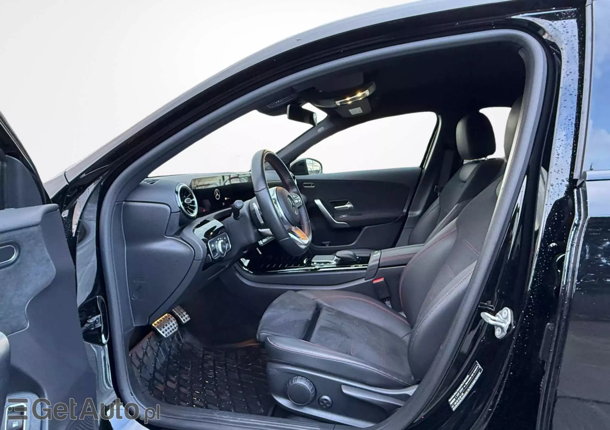 MERCEDES-BENZ Klasa A 250 e 8G-DCT AMG Line