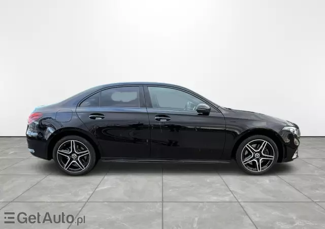 MERCEDES-BENZ Klasa A 250 e 8G-DCT AMG Line