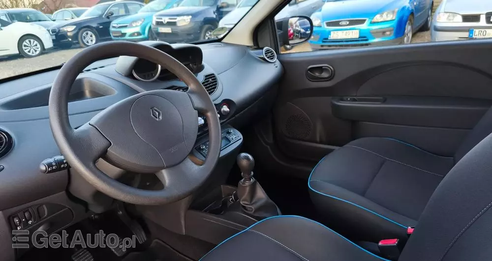 RENAULT Twingo 