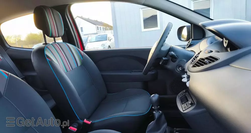 RENAULT Twingo 