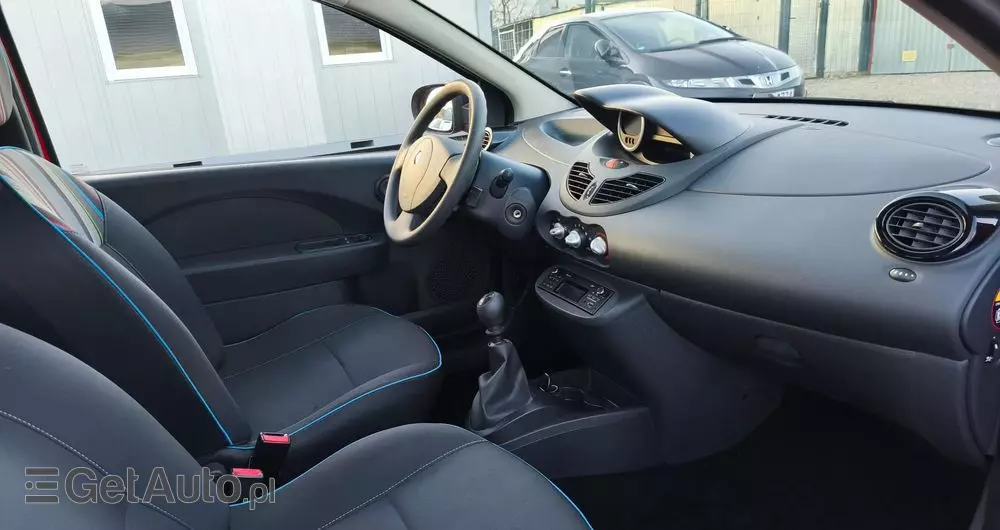 RENAULT Twingo 