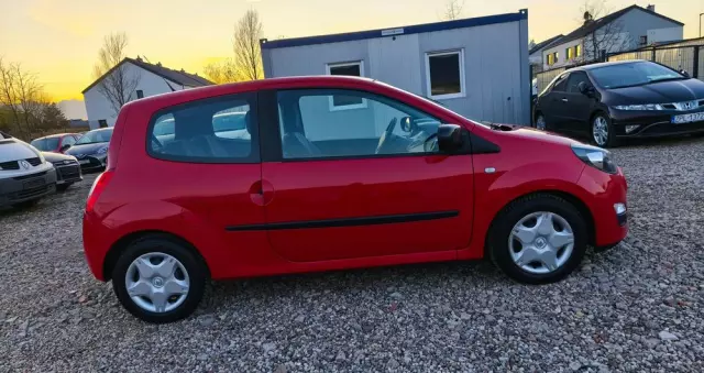RENAULT Twingo 