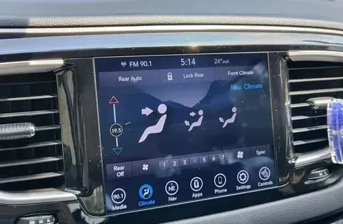 CHRYSLER Pacifica 