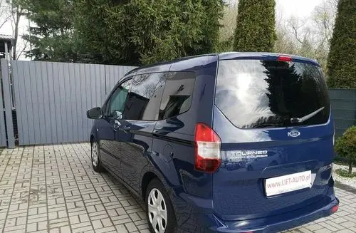 FORD Tourneo Courier 