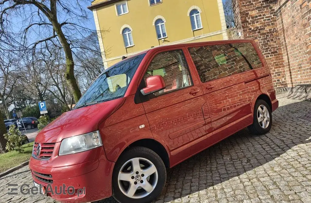 VOLKSWAGEN Multivan 