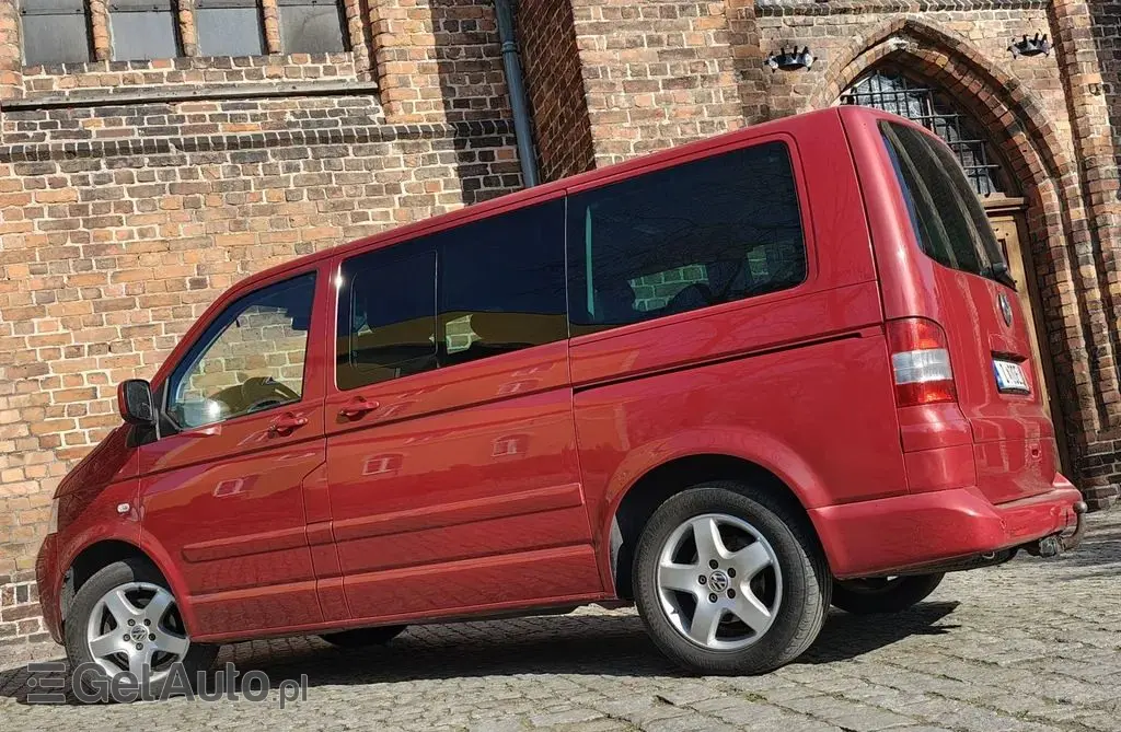 VOLKSWAGEN Multivan 