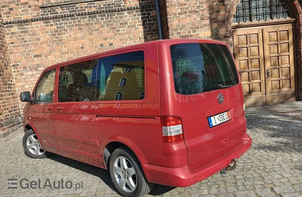 VOLKSWAGEN Multivan 