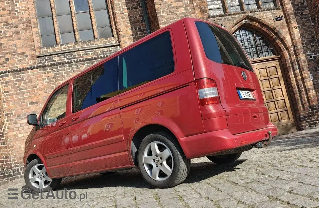 VOLKSWAGEN Multivan 