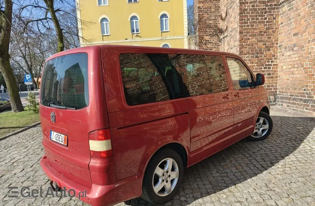 VOLKSWAGEN Multivan 