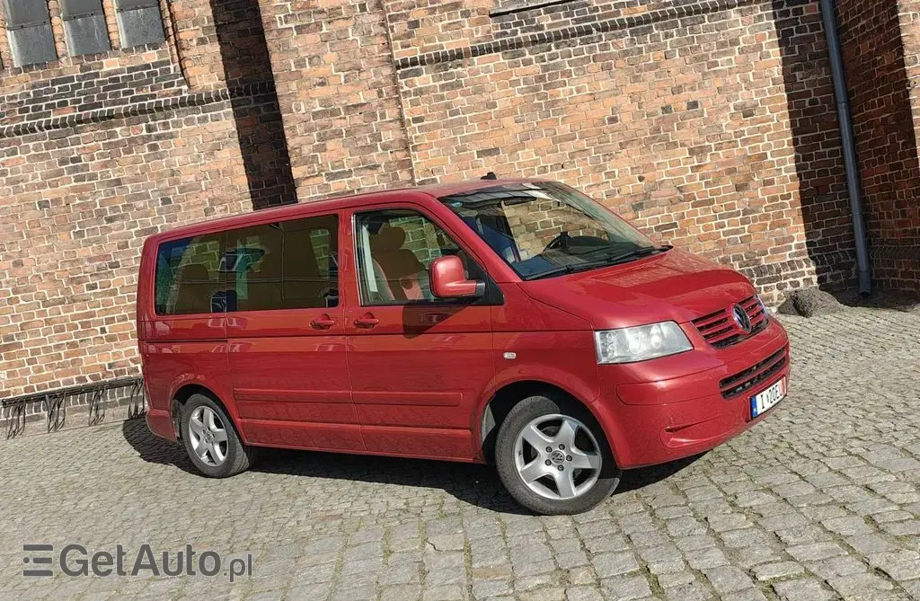 VOLKSWAGEN Multivan 