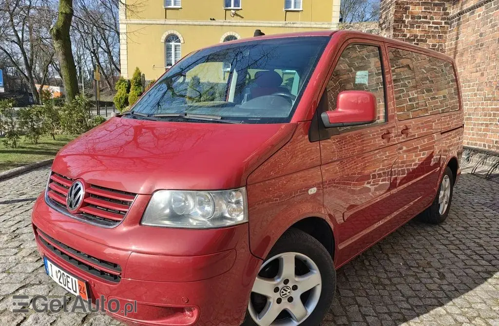 VOLKSWAGEN Multivan 