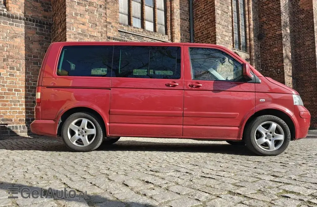 VOLKSWAGEN Multivan 