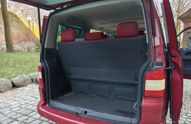 VOLKSWAGEN Multivan 