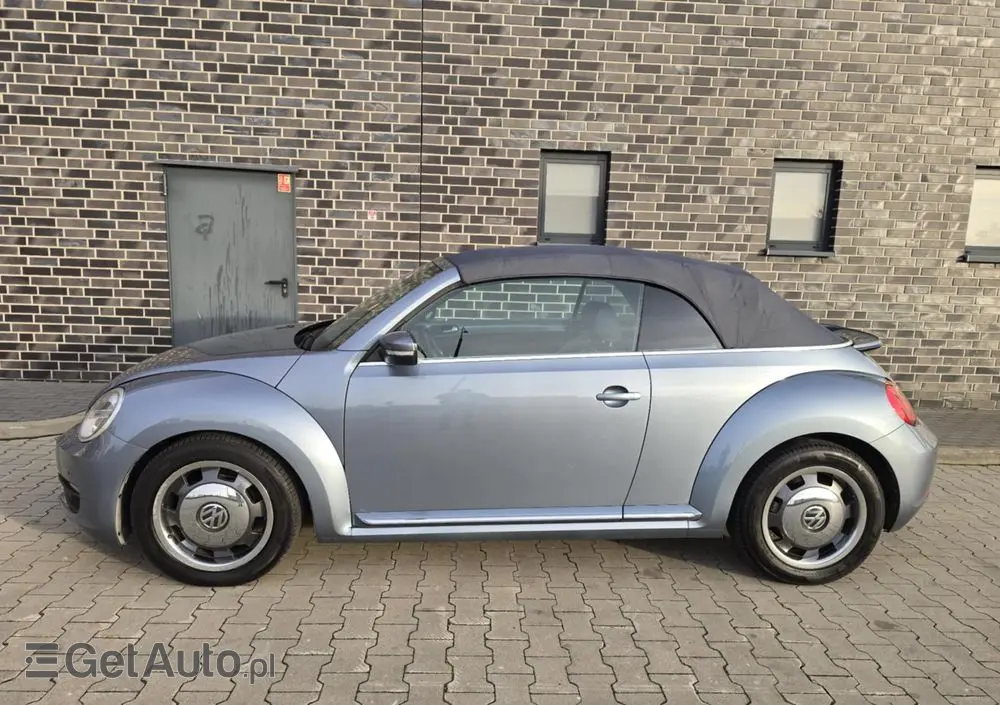 VOLKSWAGEN New Beetle 