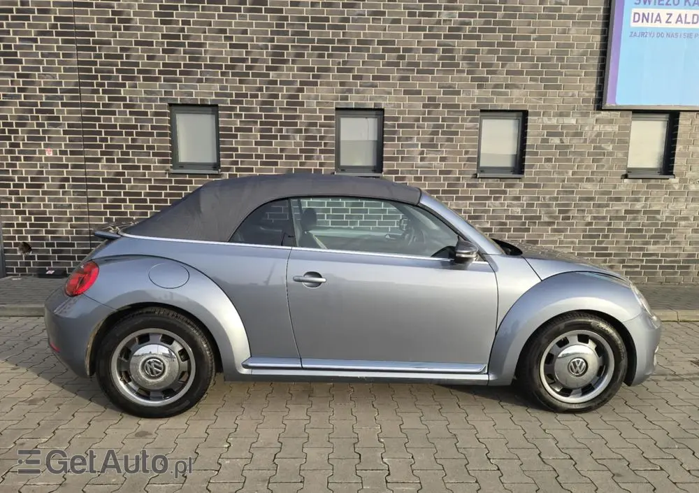 VOLKSWAGEN New Beetle 