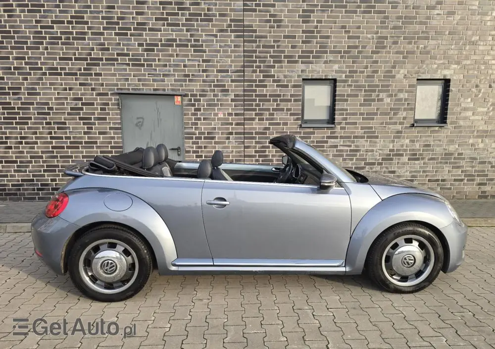 VOLKSWAGEN New Beetle 