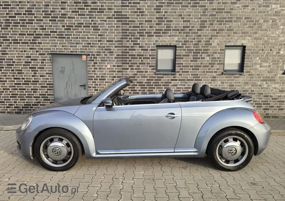 VOLKSWAGEN New Beetle 