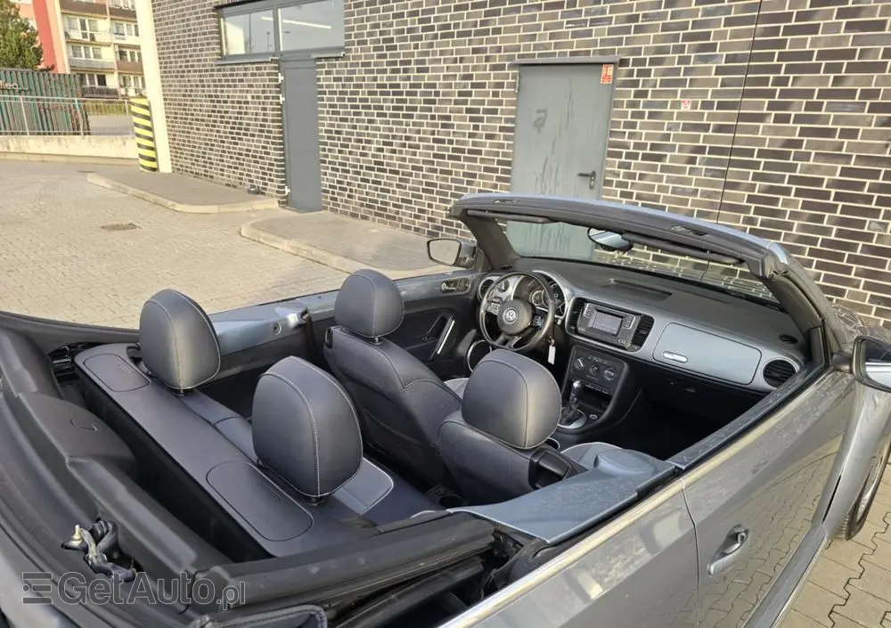 VOLKSWAGEN New Beetle 