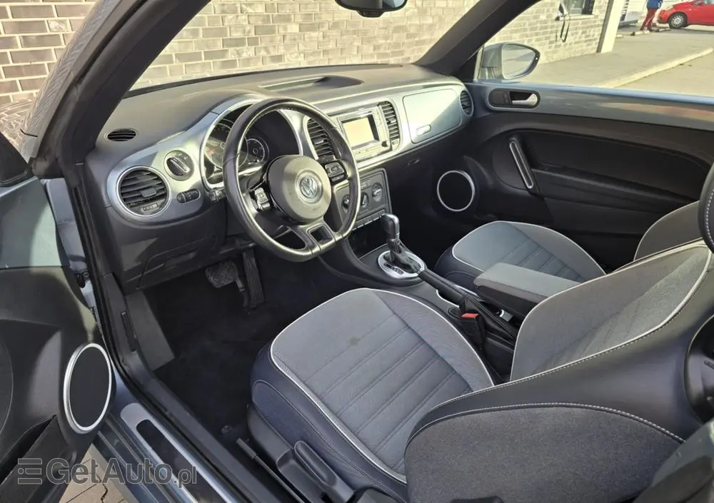 VOLKSWAGEN New Beetle 