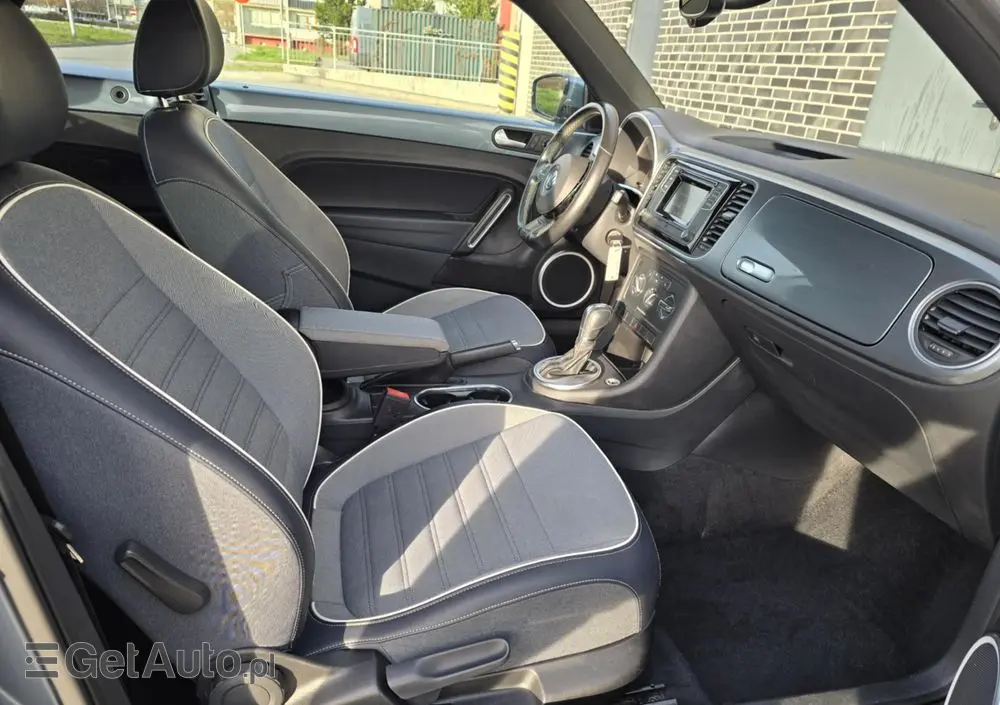 VOLKSWAGEN New Beetle 