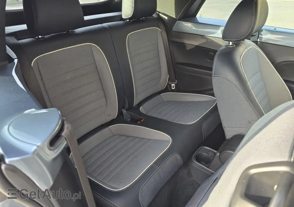 VOLKSWAGEN New Beetle 