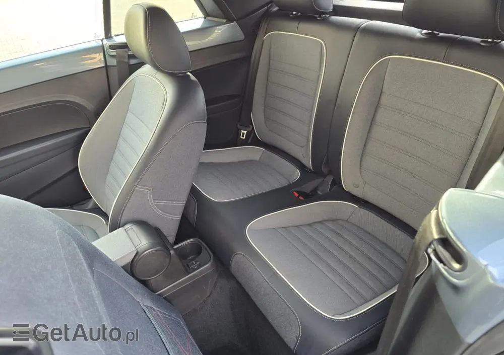 VOLKSWAGEN New Beetle 