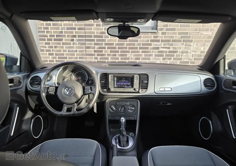 VOLKSWAGEN New Beetle 