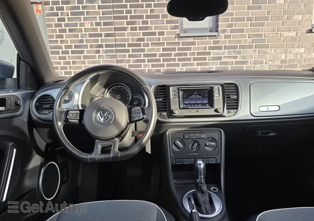 VOLKSWAGEN New Beetle 