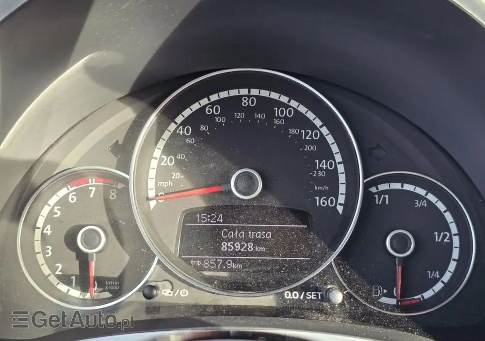 VOLKSWAGEN New Beetle 