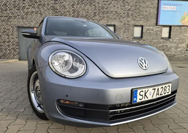VOLKSWAGEN New Beetle 