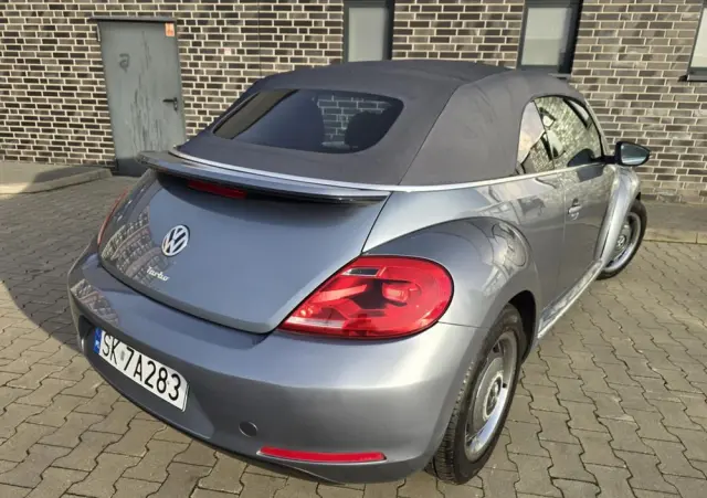VOLKSWAGEN New Beetle 