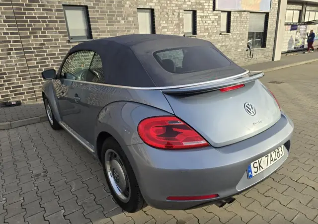 VOLKSWAGEN New Beetle 