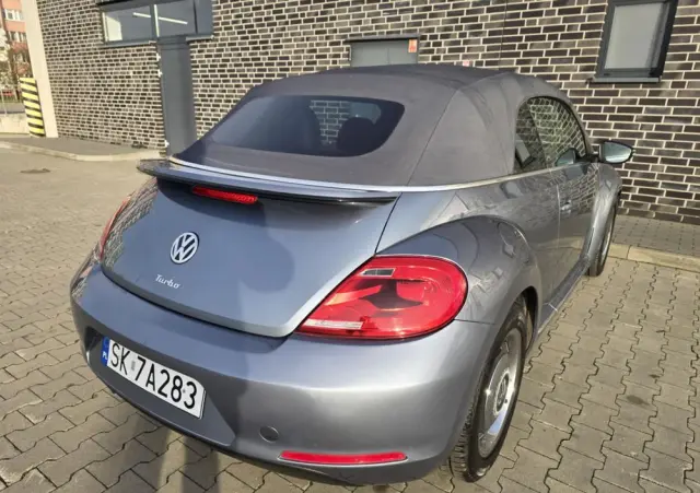 VOLKSWAGEN New Beetle 